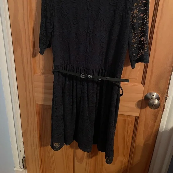 New Without Tags, Women’s Navy Colored BCX Dress With Belt Size Large - Picture 4 of 4